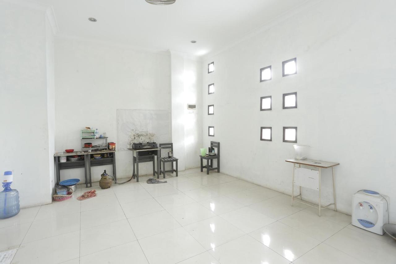 Oyo 93380 Penginapan Mangkoe Barokah Tanah Grogot Exteriör bild