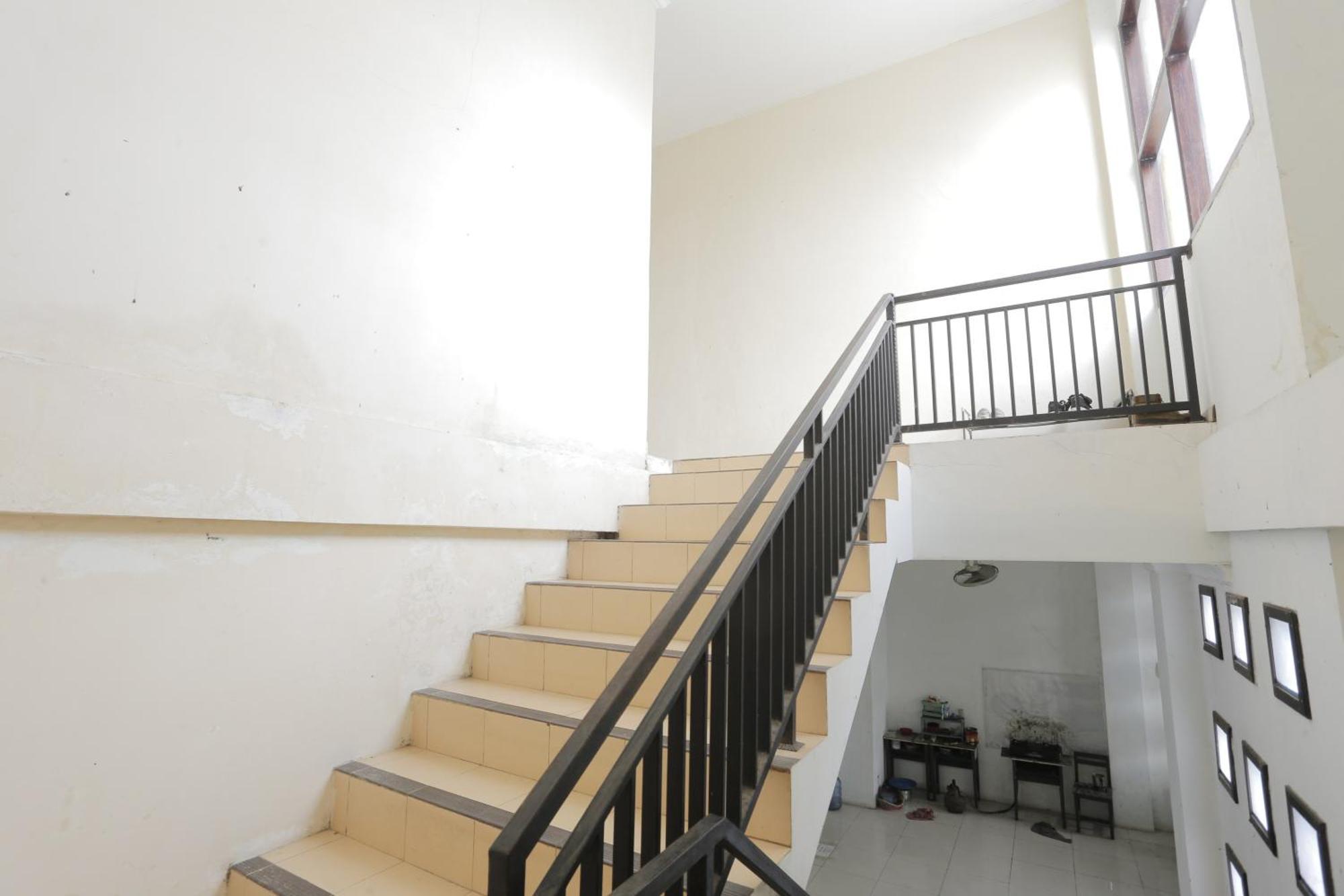 Oyo 93380 Penginapan Mangkoe Barokah Tanah Grogot Exteriör bild